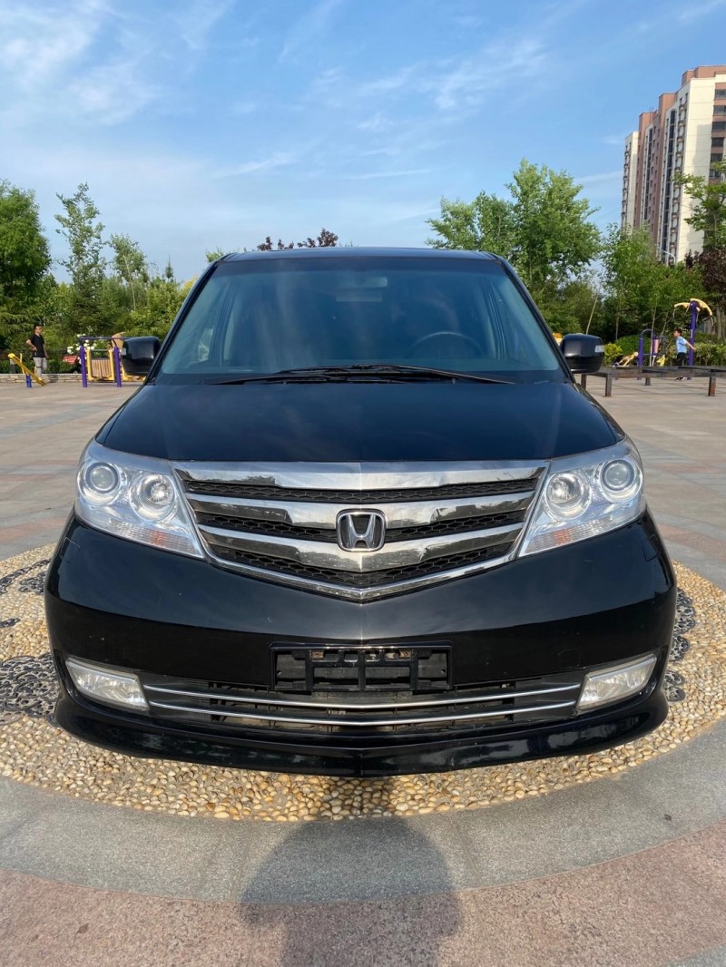 青岛13年本田艾力绅1