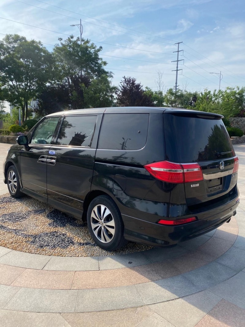 青岛13年本田艾力绅8