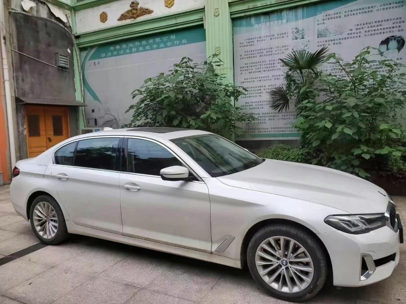 武汉21年宝马5系3