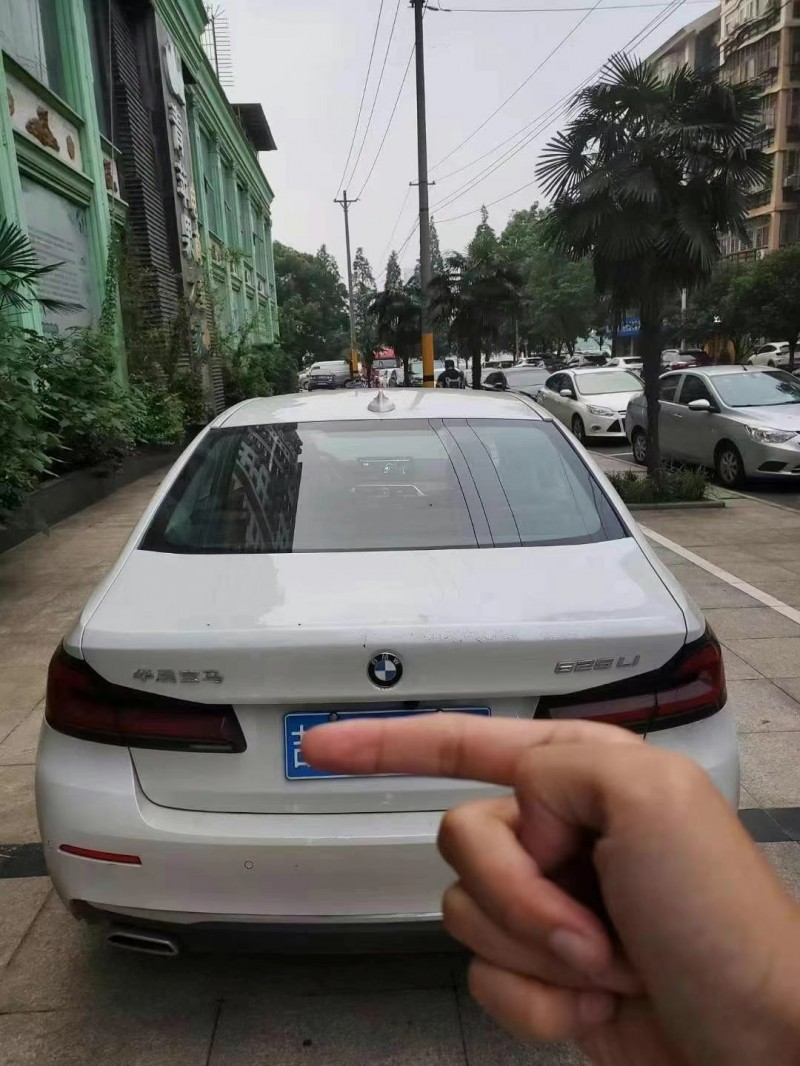 武汉21年宝马5系9