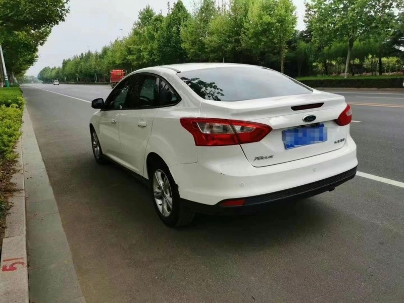 潍坊15年福特福克斯7