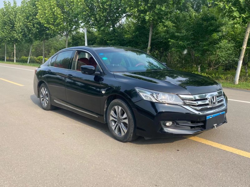 徐州16年本田雅阁8