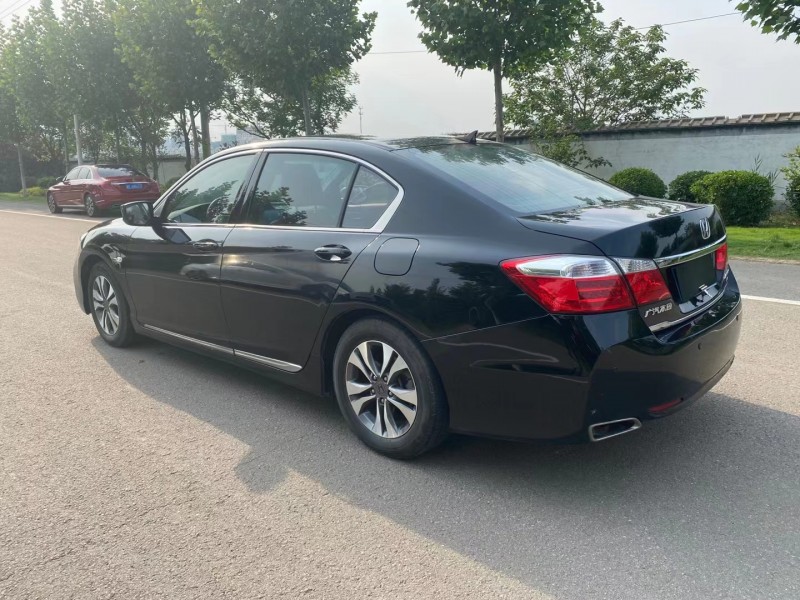 徐州16年本田雅阁2