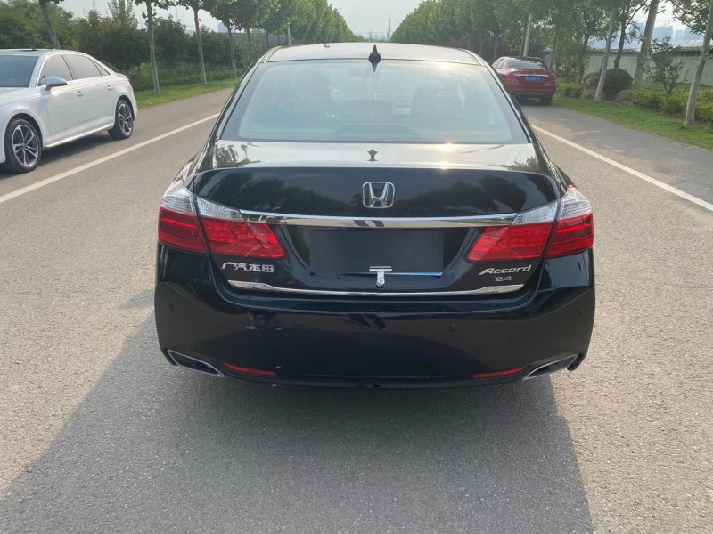 徐州16年本田雅阁3