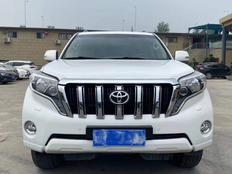 武汉14年丰田普拉多1