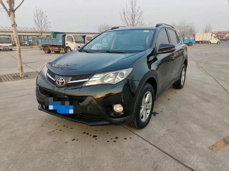 保定15年丰田RAV4荣放1