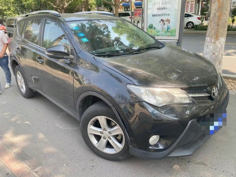 保定15年丰田RAV4荣放2