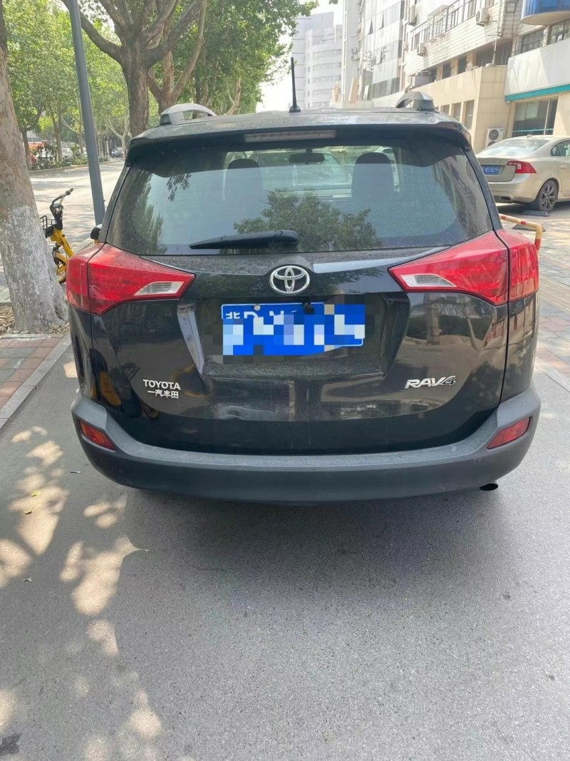 保定15年丰田RAV4荣放7