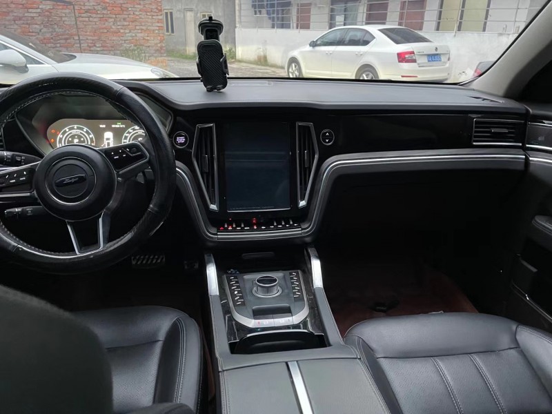 成都18年众泰T7005