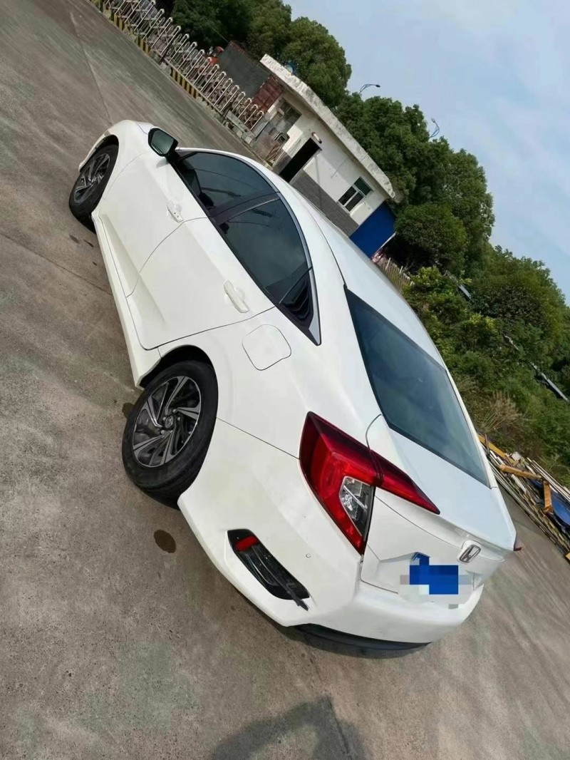 武汉18年本田思域8