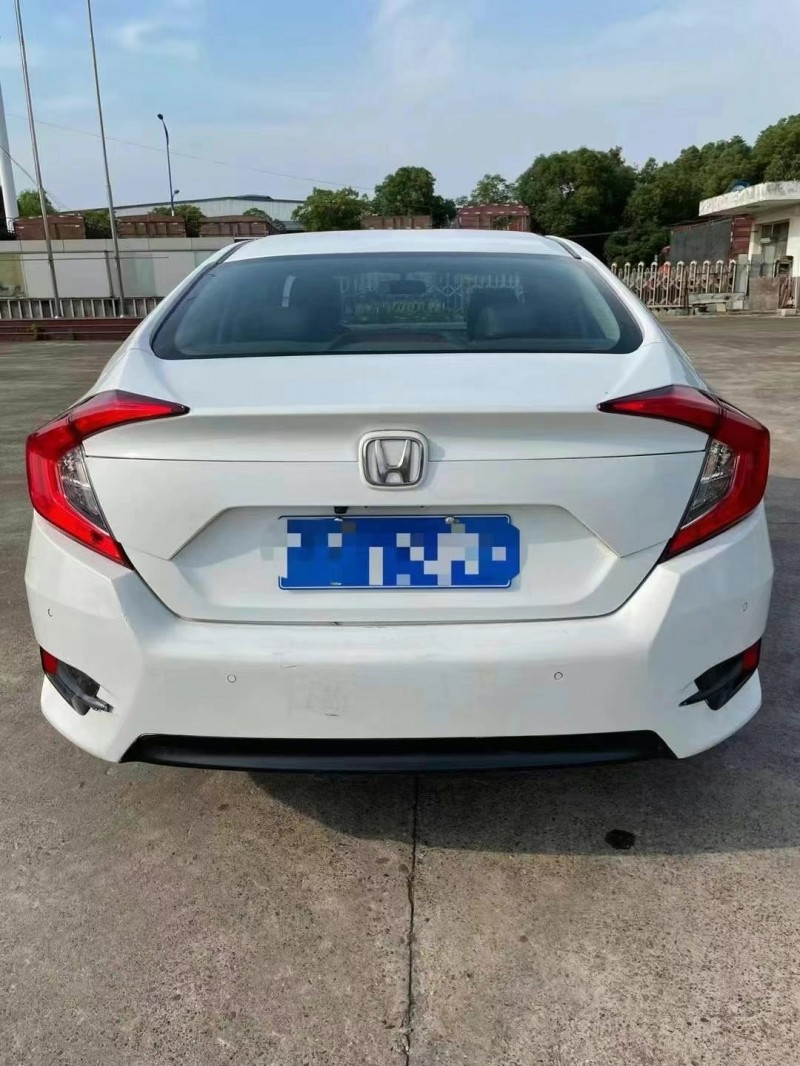 武汉18年本田思域9