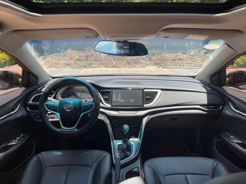 中山18年别克英朗8