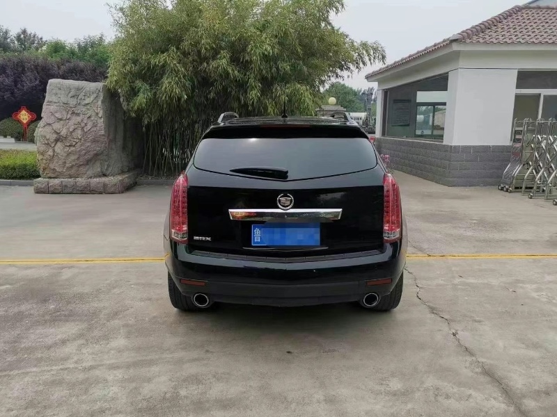 濱州12年凱迪拉克SRX7
