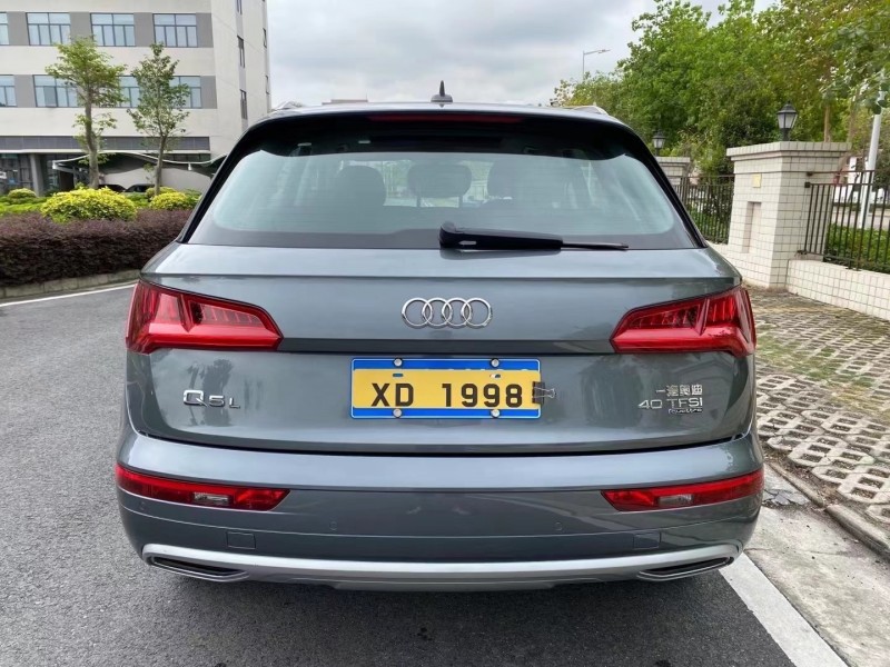 中山20年奥迪Q56