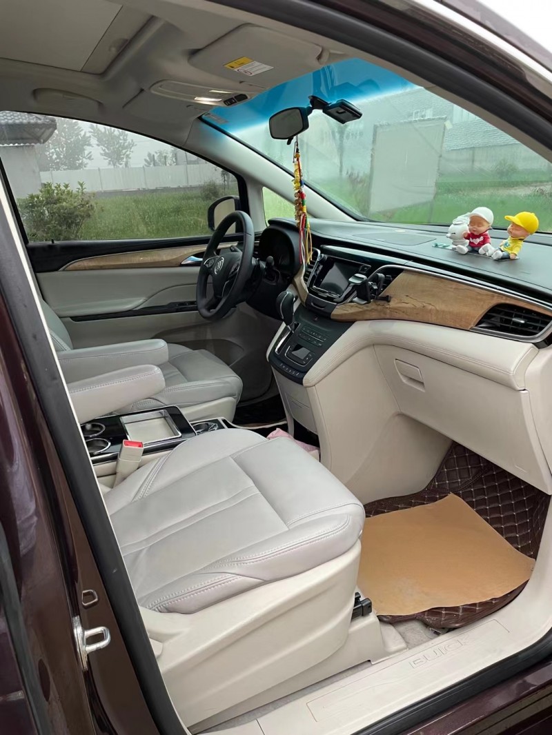 徐州18年别克GL84