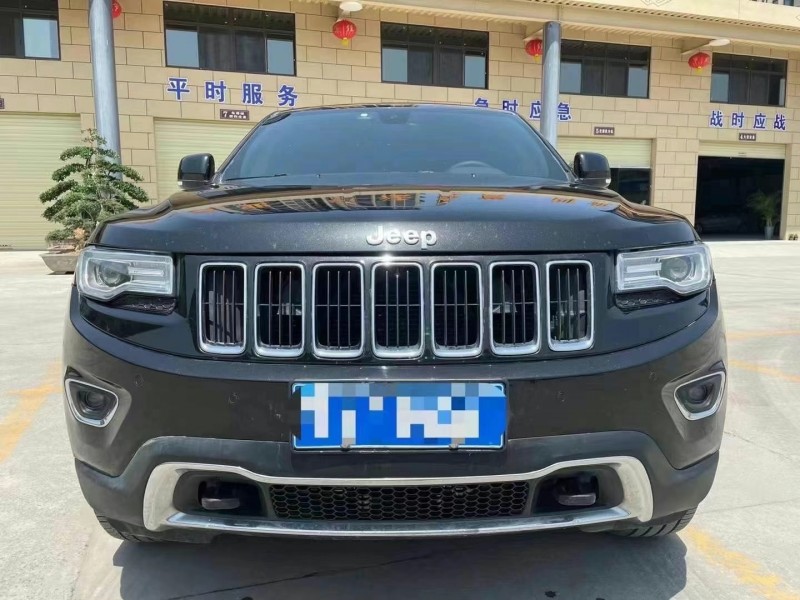 武漢16年Jeep大切諾基1