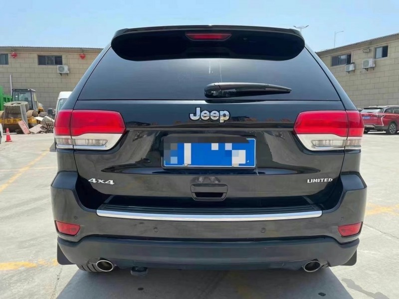 武漢16年Jeep大切諾基9