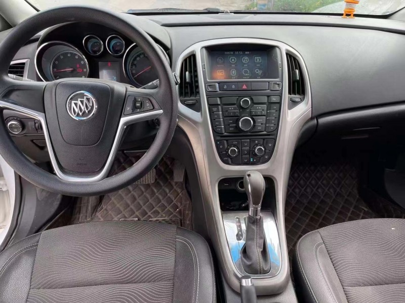 广州15年别克英朗8