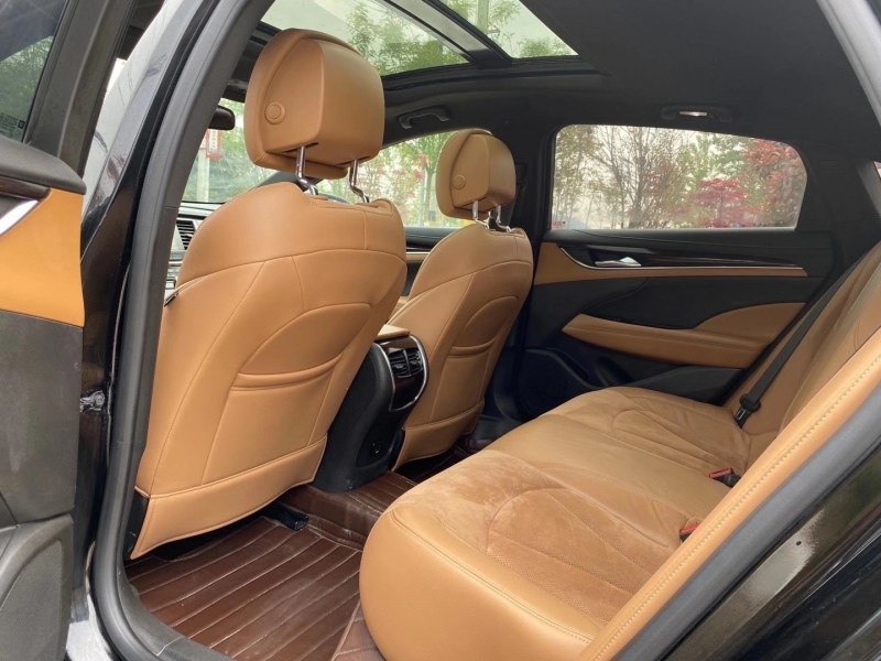 徐州17年别克君越5