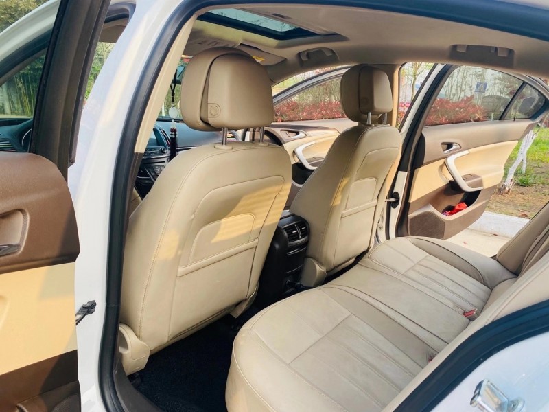 徐州15年别克君威4