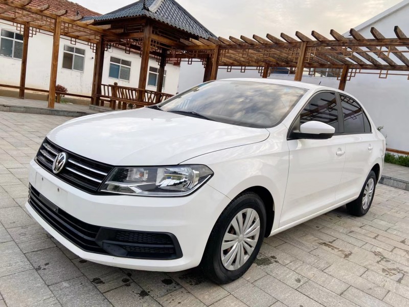 潍坊抵押车17年大众桑塔纳出售