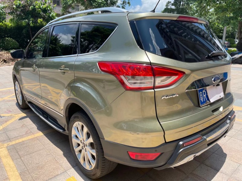 中山15年福特翼虎5