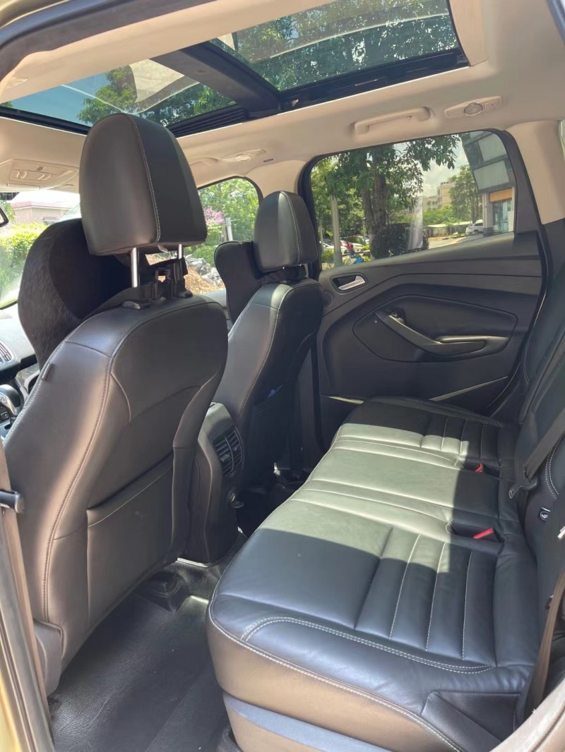 中山15年福特翼虎1