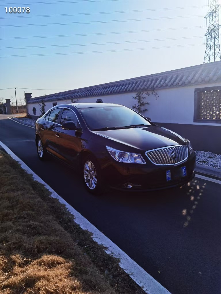 徐州12年别克君越8