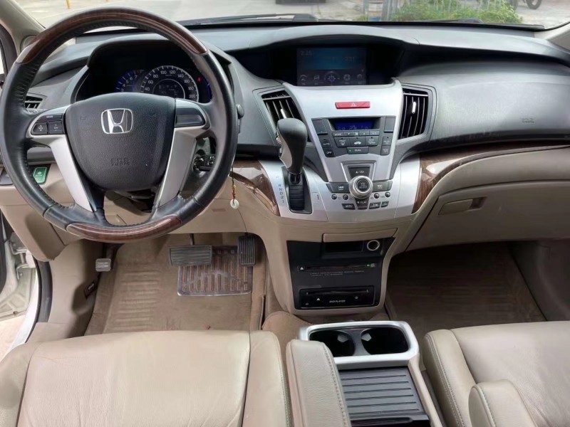 广州13年本田奥德赛8