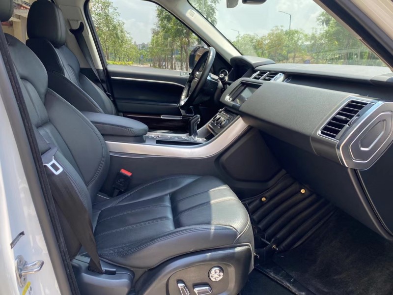 广州16年路虎揽胜运动7