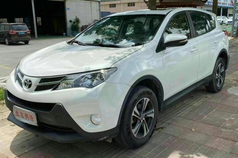 广州15年丰田RAV43