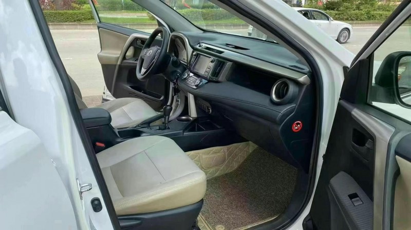 广州15年丰田RAV44
