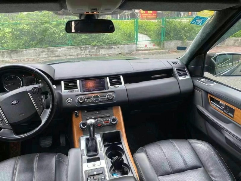 江门12年路虎揽胜运动5