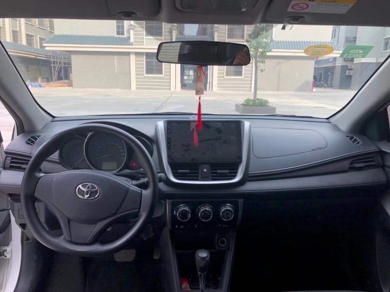 广州17年丰田YARiS L 致炫8