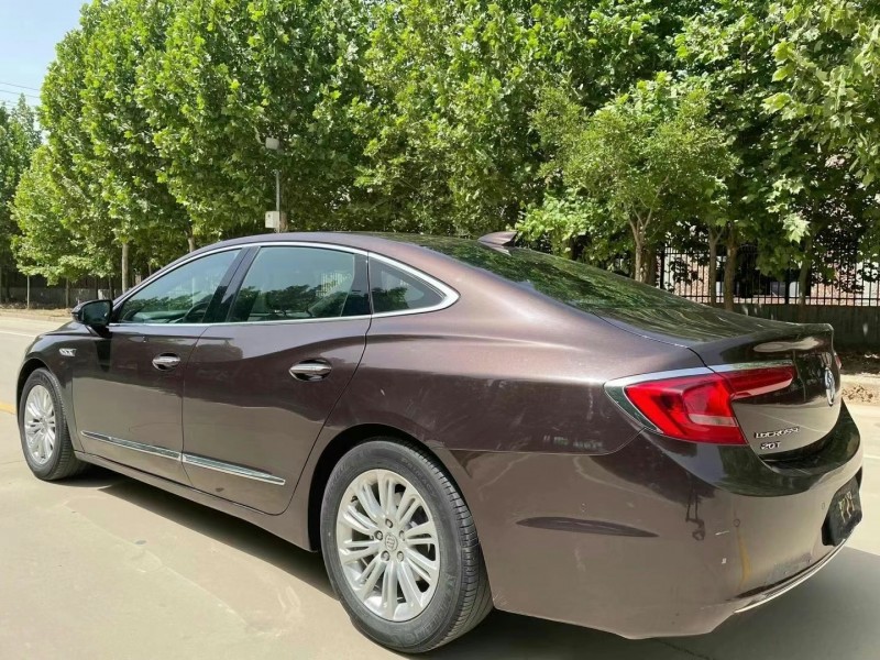 保定17年别克君越8