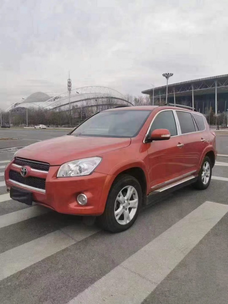 沈陽11年豐田RAV4榮放8