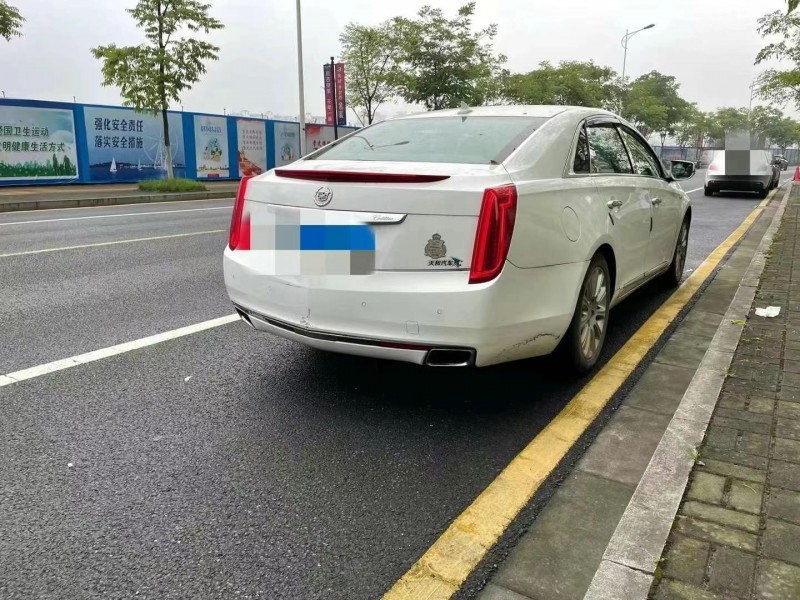常德14年凱迪拉克XTS8