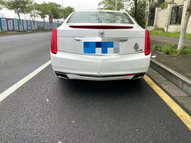 常德14年凱迪拉克XTS9