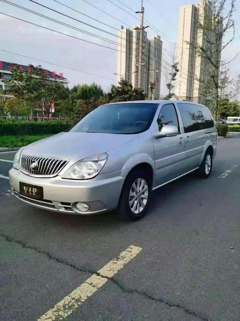 枣庄16年别克GL82