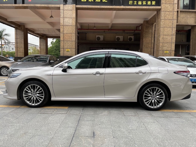 佛山20年丰田凯美瑞1