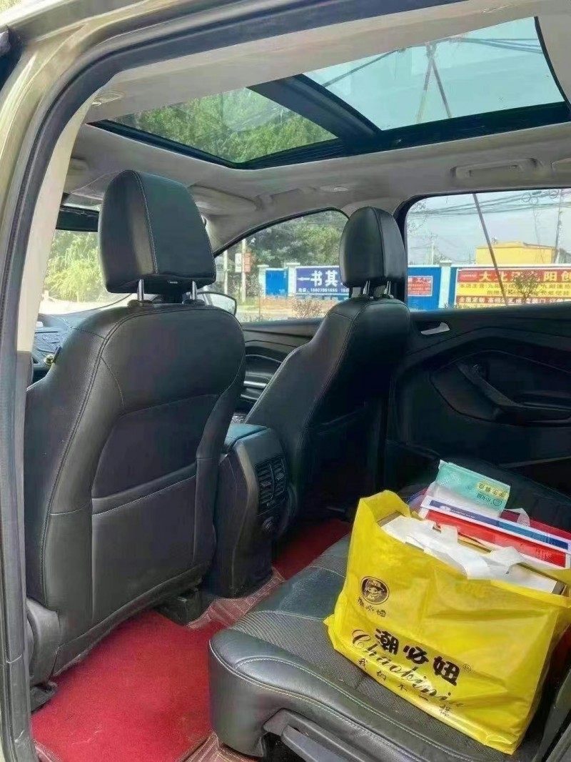 保定14年福特翼虎4