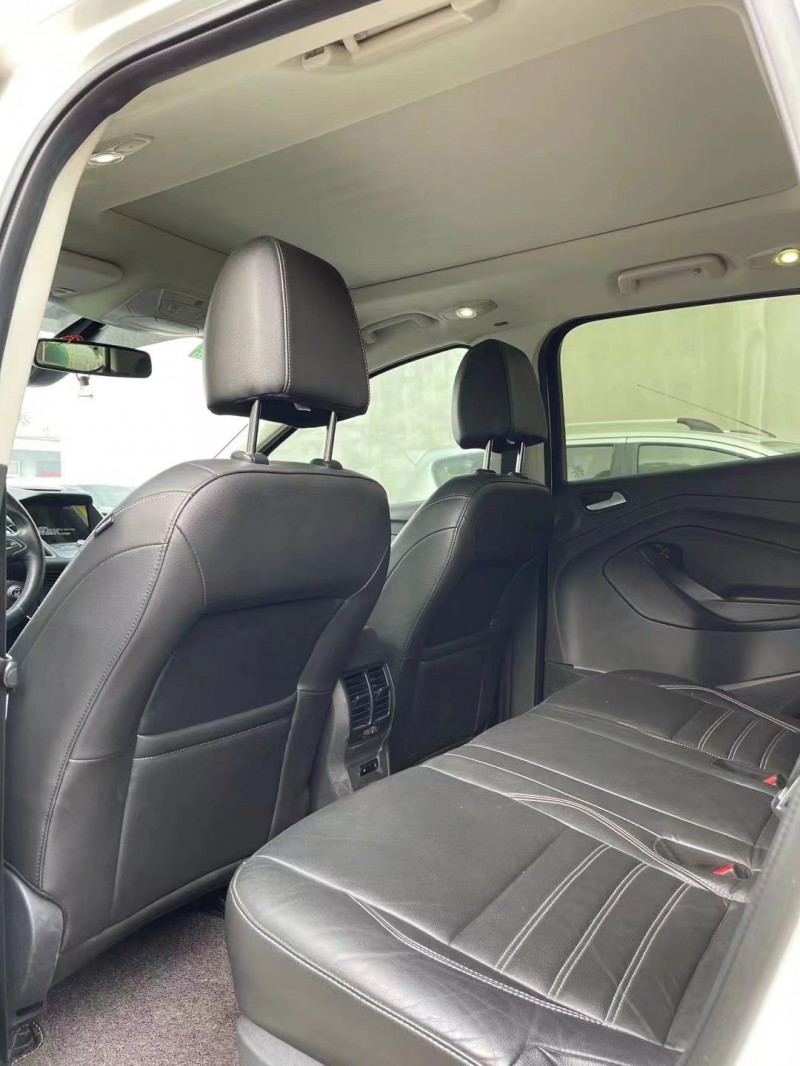 济宁17年福特翼虎5