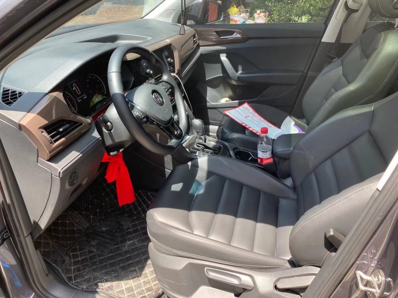 成都20年大众途岳6