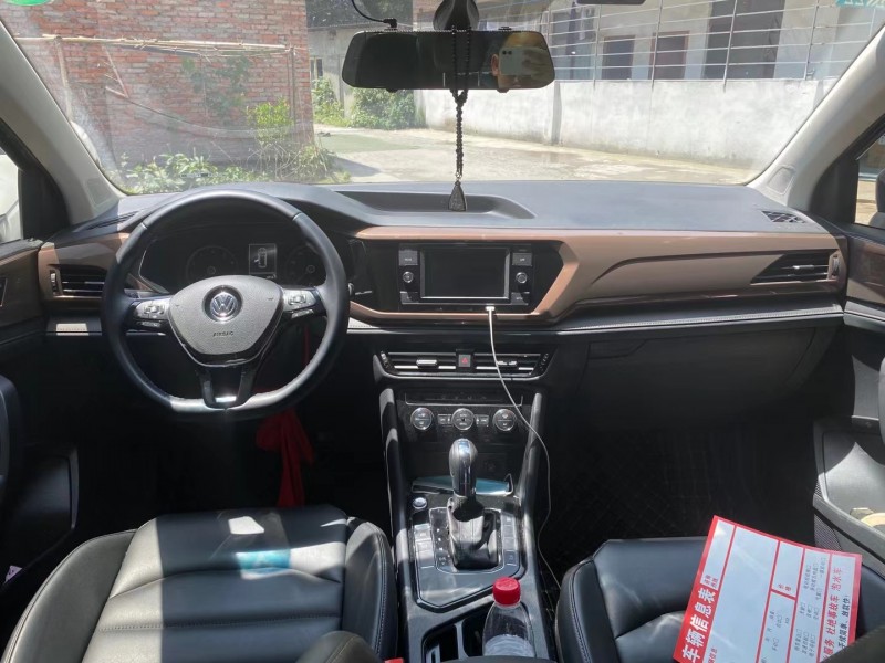 成都20年大众途岳5