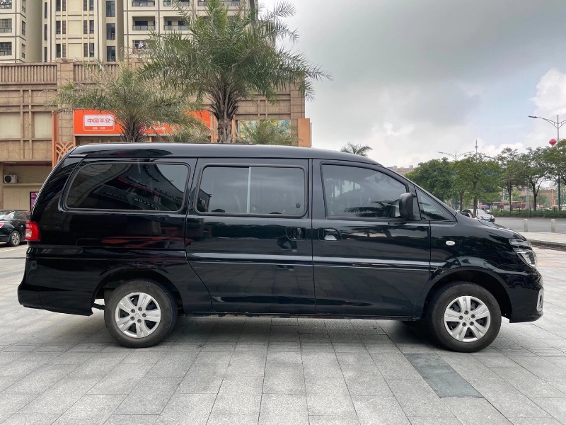 佛山20年东风菱智M52