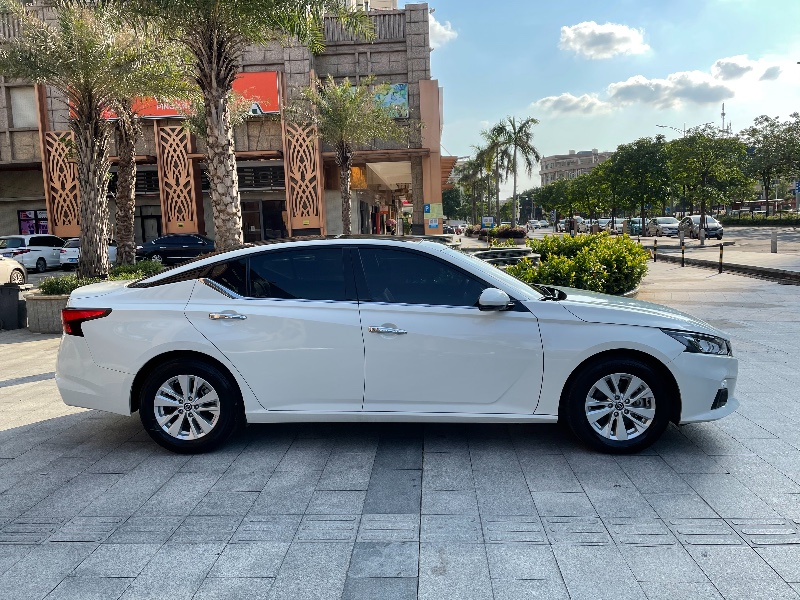 佛山20年日产天籁6