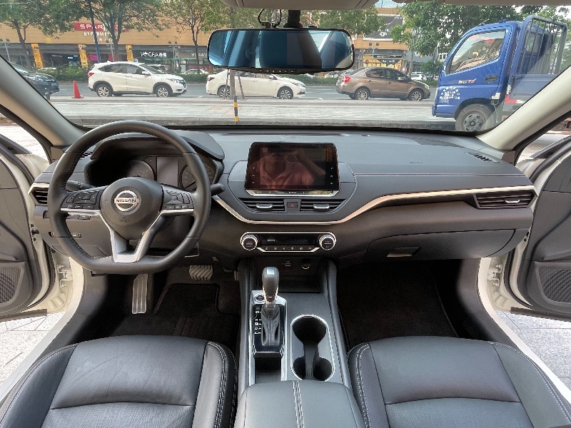 佛山20年日产天籁1