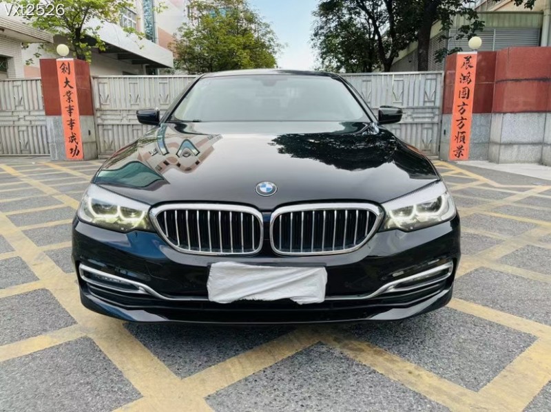 东莞18年宝马5系8