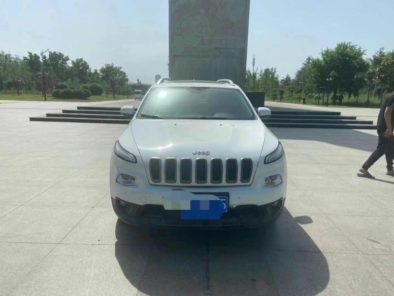 淄博16年Jeep自由光4
