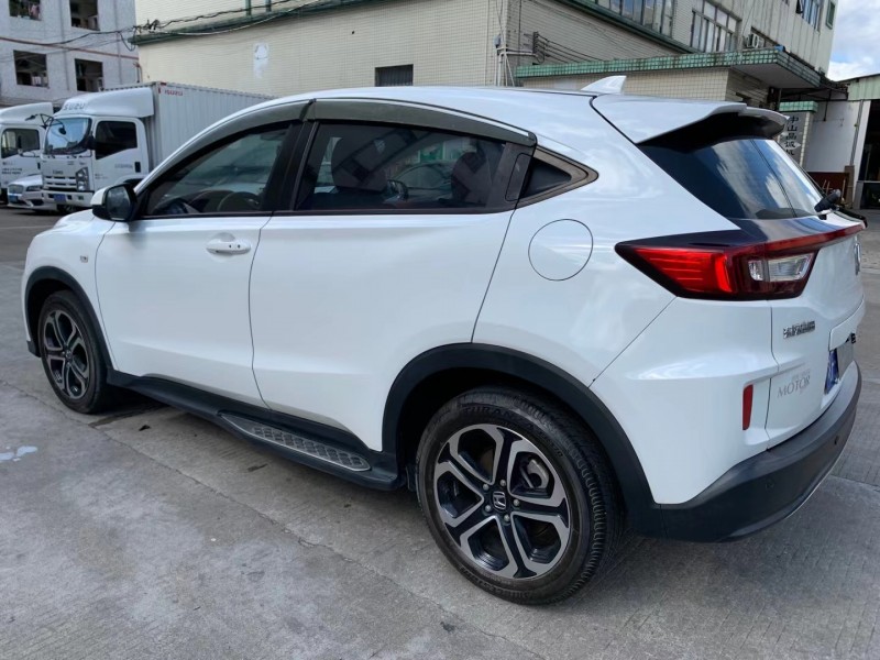 中山18年本田XR-V5